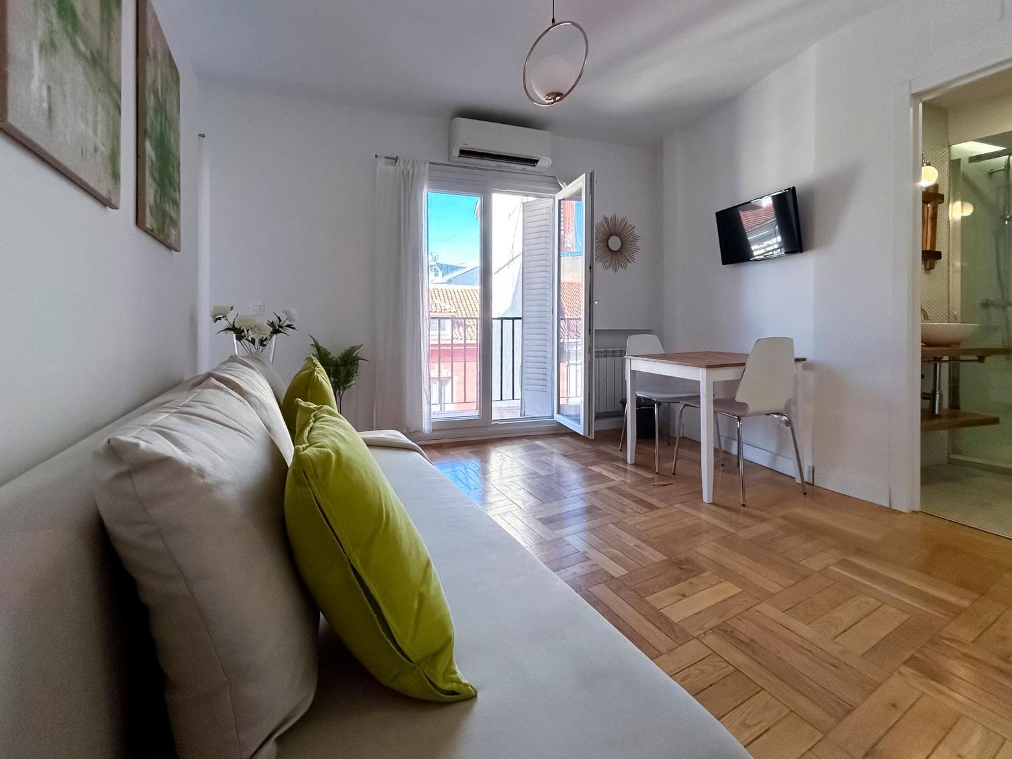Charming Sol Studios Мадрид Екстериор снимка